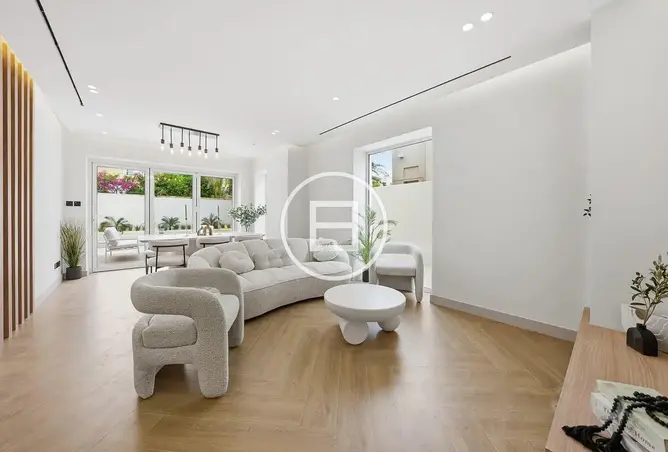 152398010 - Property Image 2