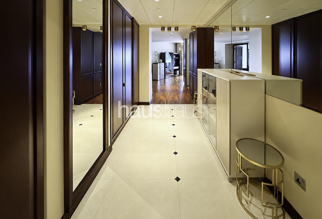 Mid Floor | Furnished | Fountain View photo 4