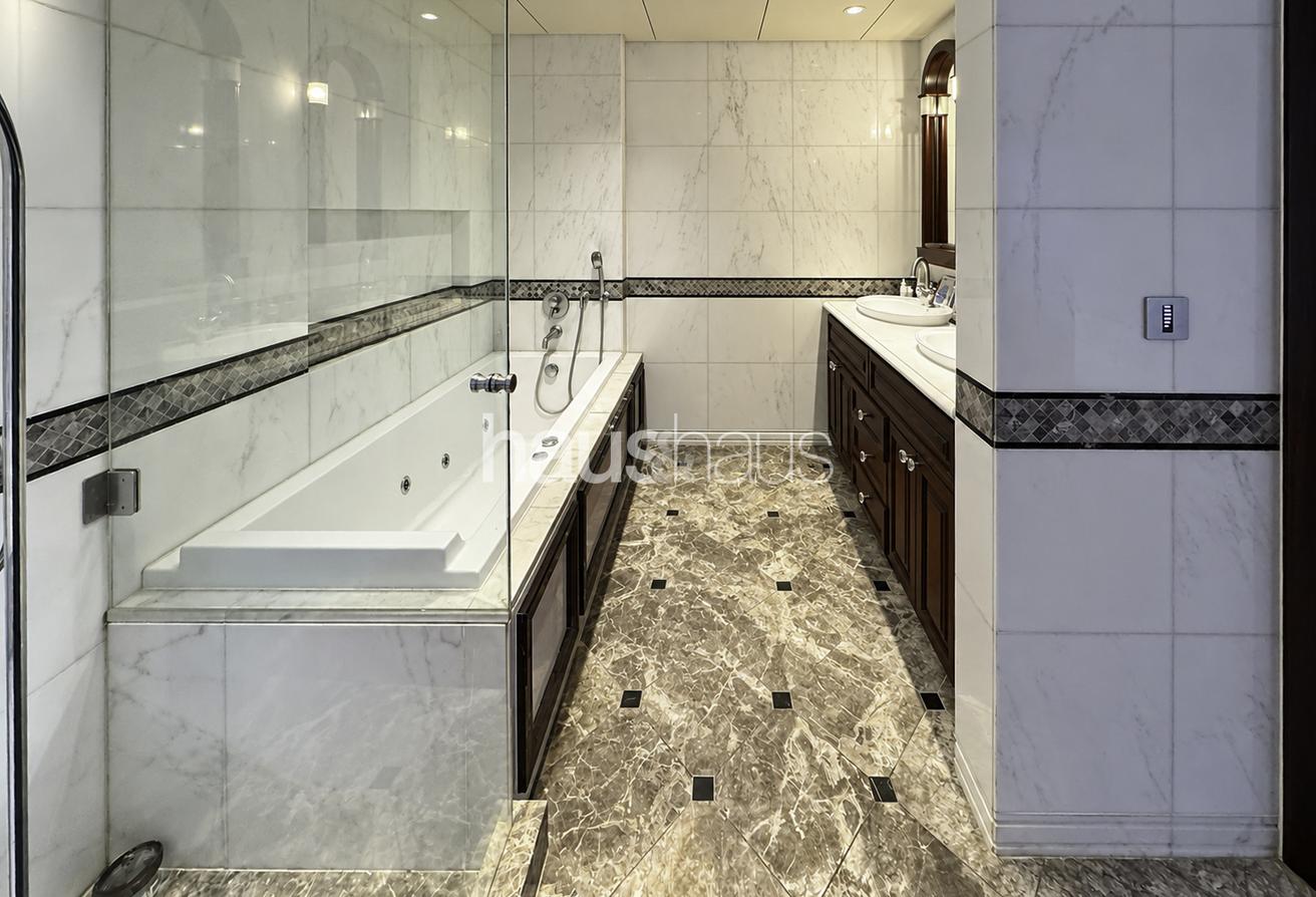 Mid Floor | Furnished | Fountain View photo 12