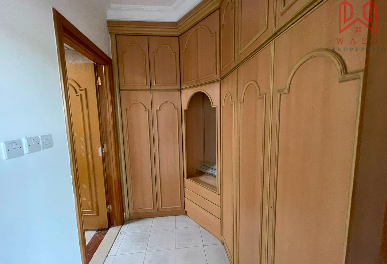 Exquisite 5-BR Villa for Rent | Private Garden photo 8