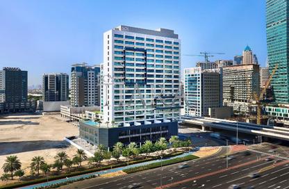 Retail - Studio - 1 Bathroom for rent in SOL Bay - Business Bay - Dubai