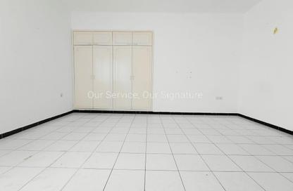 Apartment - Studio - 1 Bathroom for rent in Abu Shagara building - Abu shagara - Sharjah Apartment - Studio - 1 Bathroom for rent in Abu Shagara building - Abu shagara - Sharjah