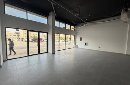 Shop - Studio - 1 Bathroom for rent in Muwailih Building - Muwaileh - Sharjah