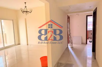 شقة - 2 غرف نوم - 2 حمامات للايجار في مبنى رادو - الرفاعة - بر دبي - دبي