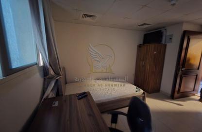 Apartment - Studio - 1 Bathroom for rent in Al Qulaya'ah - Al Sharq - Sharjah Apartment - Studio - 1 Bathroom for rent in Al Qulaya'ah - Al Sharq - Sharjah