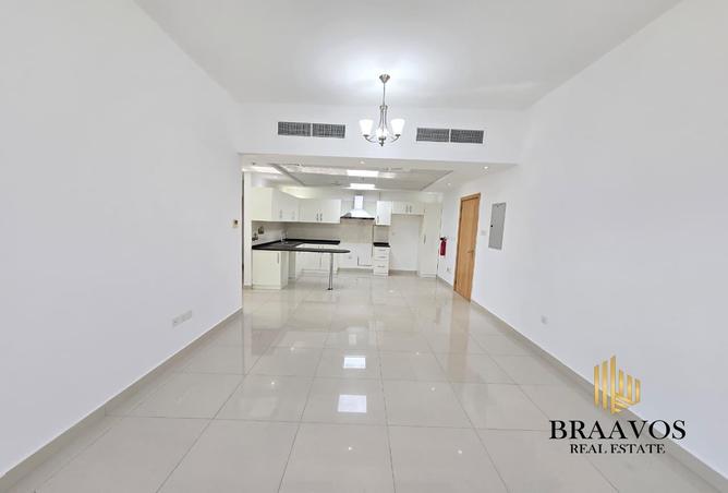 74242107 - Property Main Image