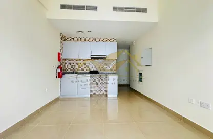 Apartment - Studio - 1 Bathroom for rent in Al Karama Sqaure - Al Karama - Dubai