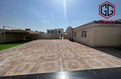 Villa - 5 - 6 for rent in Al Khawaneej 1 - Al Khawaneej - Dubai