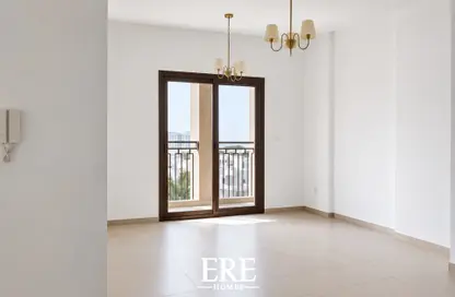 Apartment - 2 Bedrooms - 2 Bathrooms for rent in Zahra Breeze Apartments 3A - Zahra Breeze Apartments 3 - Zahra Breeze Apartments - Town Square - Dubai