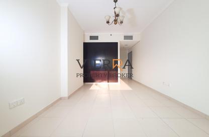 Apartment - 2 - 2 for sale in Mazaya 13 - Queue Point - Liwan - Dubai