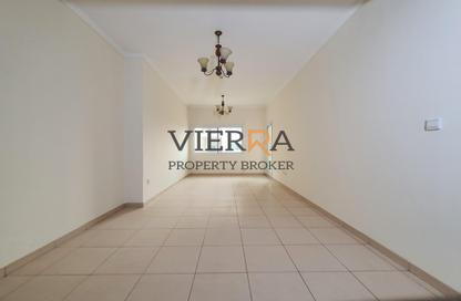 Apartment - 2 - 2 for sale in Mazaya 13 - Queue Point - Liwan - Dubai