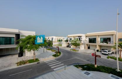 Townhouse - 2 Bedrooms - 3 Bathrooms for rent in The Dahlias - Yas Acres - Yas Island - Abu Dhabi
