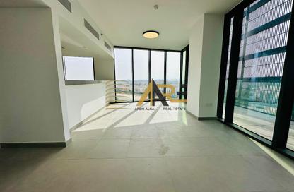 Apartment - 3 Bedrooms - 3 Bathrooms for rent in The Gate - Aljada - Sharjah
