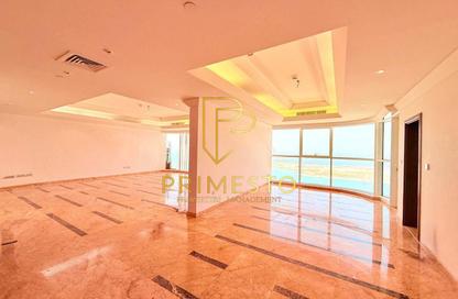 Apartment - 5 Bedrooms - 6 Bathrooms for rent in Wave tower - Corniche Road - Abu Dhabi