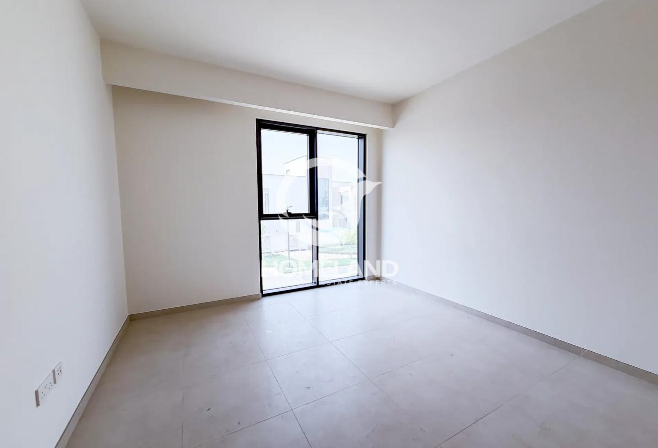 Park View | Brand New | Ready to Move | Single Row photo 25
