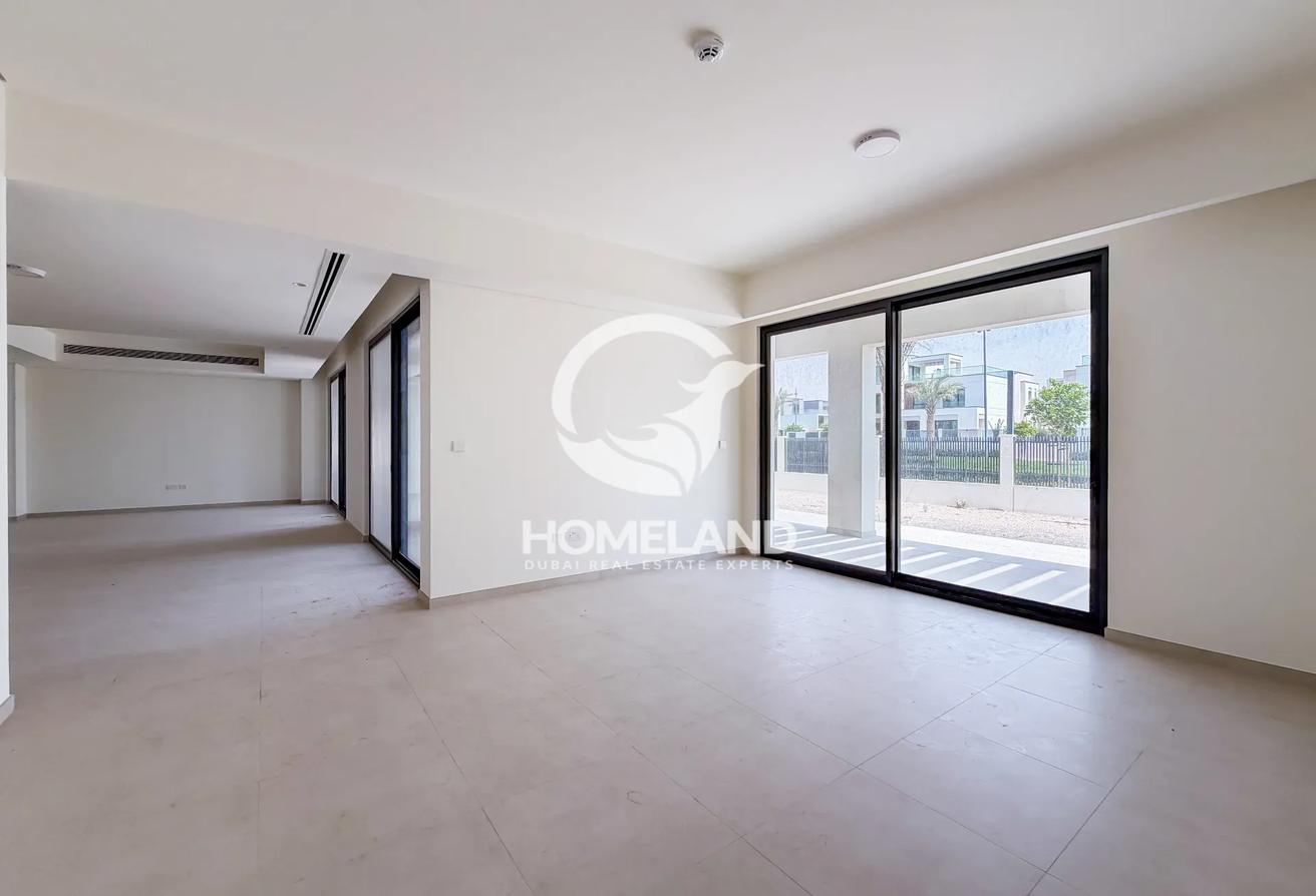Park View | Brand New | Ready to Move | Single Row photo 5