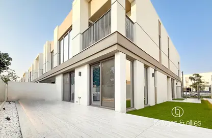 Villa - 4 Bedrooms - 5 Bathrooms for rent in Aura Gardens - Tilal Al Ghaf - Dubai