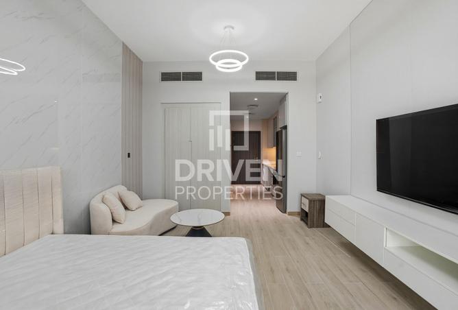 Ready to Move in | Fully Furnished | Low Floor photo 3