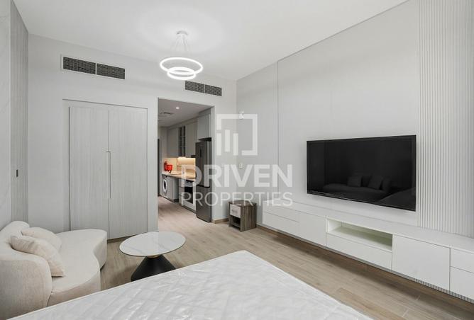 Ready to Move in | Fully Furnished | Low Floor photo 2