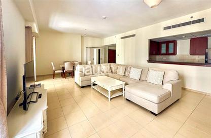 Apartment - 1 Bedroom - 2 Bathrooms for rent in Rimal 2 - Rimal - Jumeirah Beach Residence - Dubai