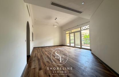 Apartment - 2 Bedrooms - 3 Bathrooms for rent in Al Hallawi - Shoreline Apartments - Palm Jumeirah - Dubai