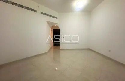 Apartment - 1 Bedroom - 1 Bathroom for rent in Romaithi Building - Al Jaddaf - Dubai