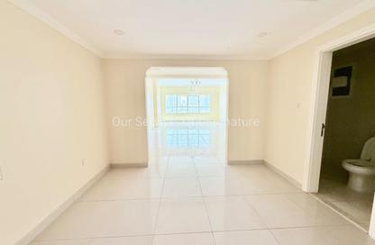 Apartment - 3 Bedrooms - 3 Bathrooms for rent in Al Mamzar - Al Mamzar - Sharjah - Sharjah