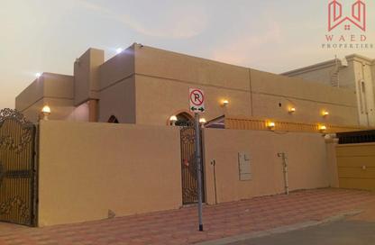 Villa - 4 Bedrooms - 5 Bathrooms for rent in Al Khawaneej 2 - Al Khawaneej - Dubai