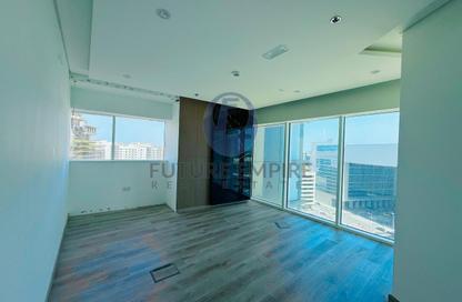 Office Space - Studio - 1 Bathroom for rent in Park Place Tower - Sheikh Zayed Road - Dubai