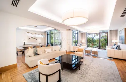 Villa - 5 Bedrooms - 7 Bathrooms for rent in Royal Residences Jumeirah Zabeel Saray - The Crescent - Palm Jumeirah - Dubai