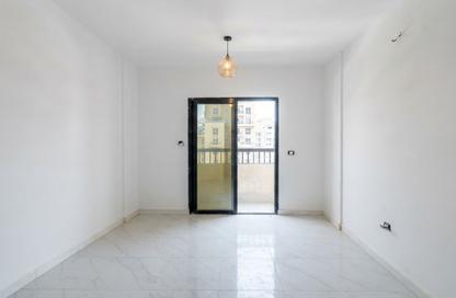 Apartment - 2 - 2 for rent in Al Majaz 2 - Al Majaz - Sharjah
