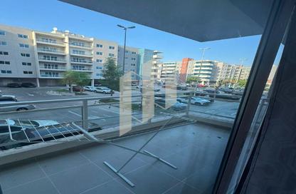 Apartment - 1 Bedroom - 2 Bathrooms for rent in Tower 40 - Al Reef Downtown - Al Reef - Abu Dhabi Apartment - 1 Bedroom - 2 Bathrooms for rent in Tower 40 - Al Reef Downtown - Al Reef - Abu Dhabi