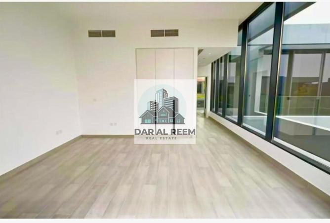 87900945 - Property Image 2