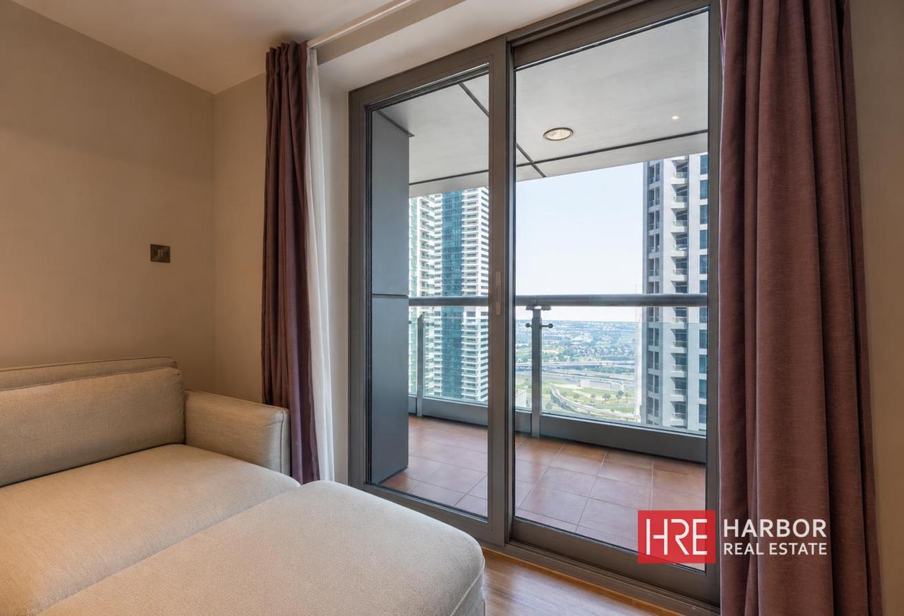 Skyline Living | Luxury 1BR | Prime Area photo 7
