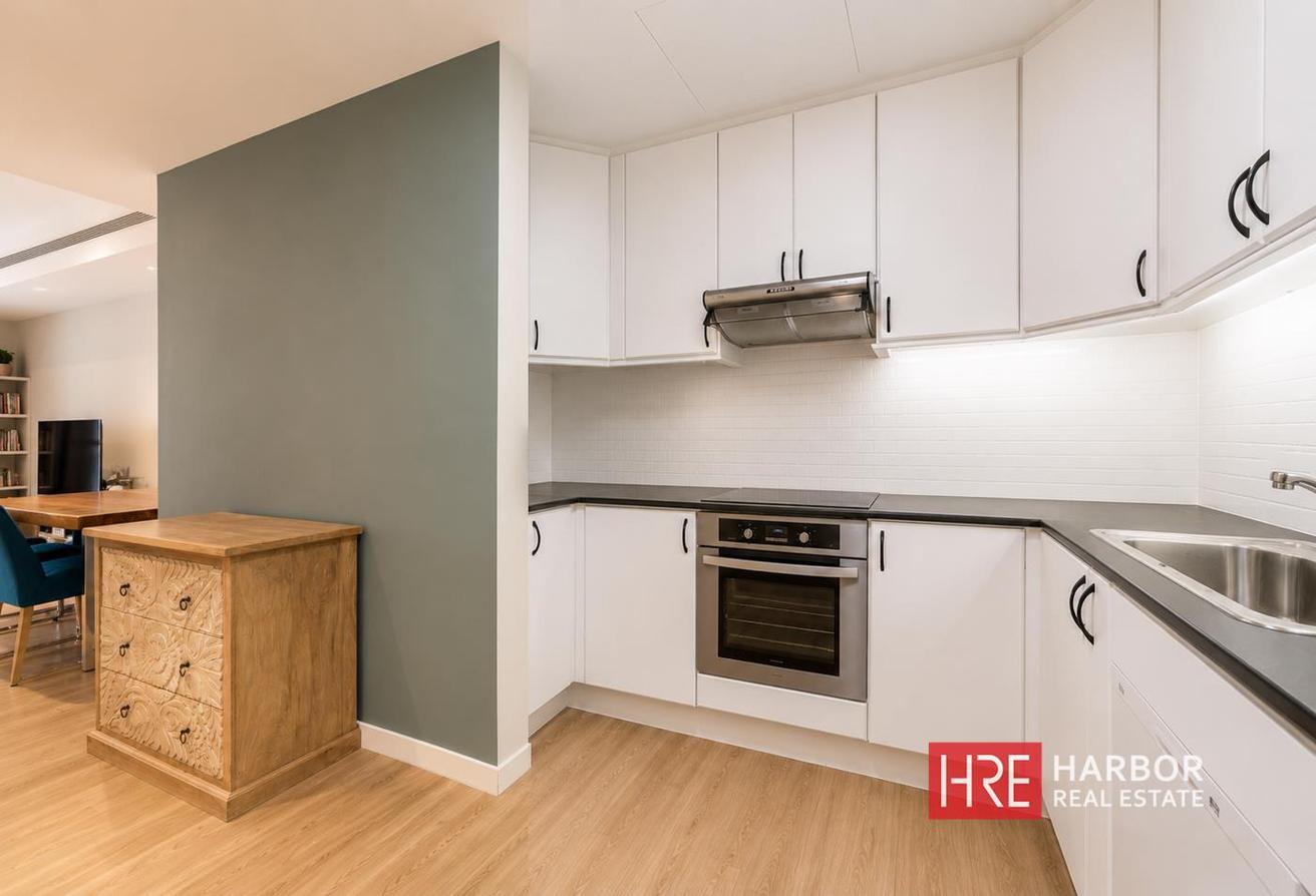 Skyline Living | Luxury 1BR | Prime Area photo 9