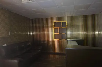 Office Space - 2 Bedrooms - 1 Bathroom for rent in Maktoum Road Building - Riggat Al Buteen - Deira - Dubai