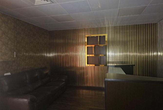 73851180 - Property Main Image