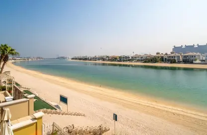 Villa - 5 Bedrooms - 6 Bathrooms for rent in Garden Homes Frond C - Garden Homes - Palm Jumeirah - Dubai