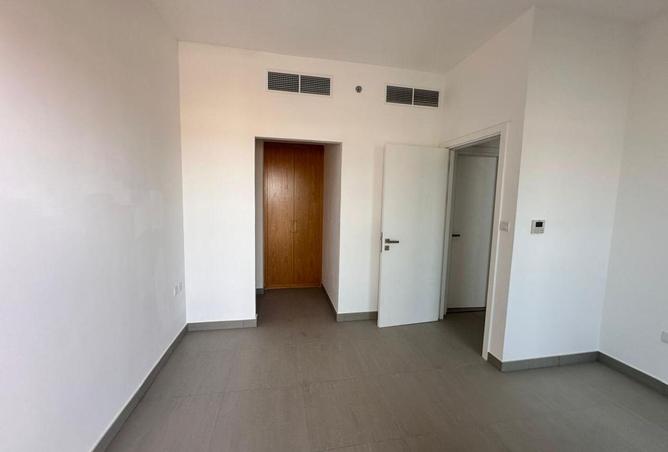 72327848 - صورة العقار 3