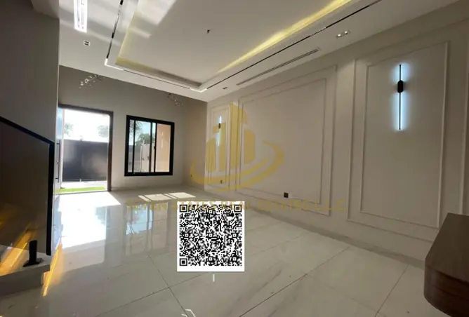 132021819 - Property Image 2