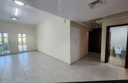 شقة - غرفة نوم - 2 حمامات للبيع في مبنى 48 - طراز البحر المتوسط - ديسكفري جاردنز - دبي