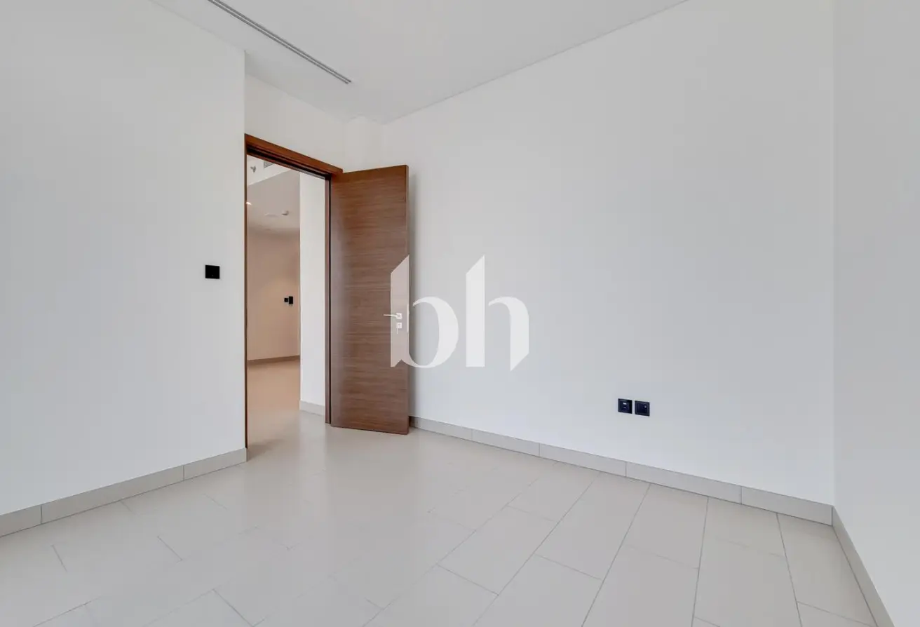 166044100 - Property Main Image