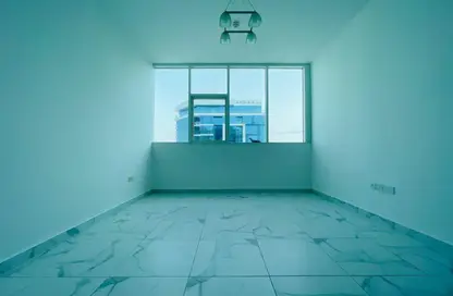 شقة - غرفة نوم - 2 حمامات للايجار في ند الحمر أفنيوز - ند الحمر - دبي