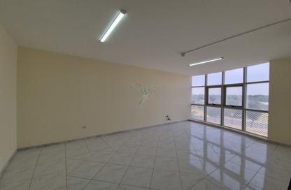 Apartment - 3 Bedrooms - 3 Bathrooms for rent in Hai Al Salama - Central District - Al Ain