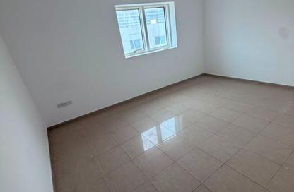Apartment - 2 Bedrooms - 2 Bathrooms for rent in Al Khan Lagoon Tower - Al Khan Lagoon - Al Khan - Sharjah