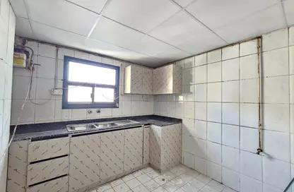 Apartment - 2 Bedrooms - 2 Bathrooms for rent in Al Telal Building - Al Majaz 2 - Al Majaz - Sharjah