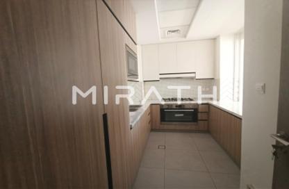 Apartment - 1 Bedroom - 2 Bathrooms for rent in The Waves Residences - Al Mankhool - Bur Dubai - Dubai