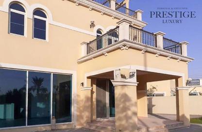 Villa - 4 - 4 for sale in Jumeirah Park - Dubai Villa - 4 - 4 for sale in Jumeirah Park - Dubai