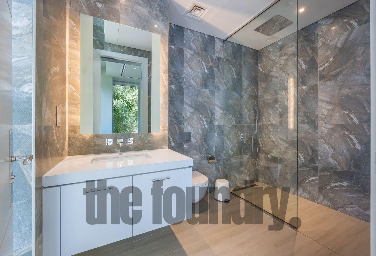 Ground Floor Gem | Massive Private Garden | Availa photo 25