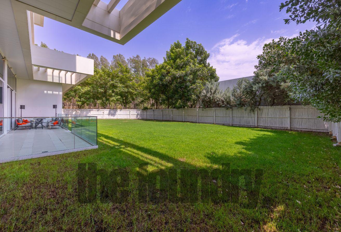 Ground Floor Gem | Massive Private Garden | Availa photo 15